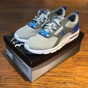 New champion runners/sneakers